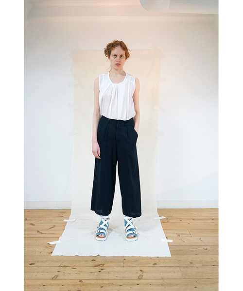 ZUCCa（ズッカ）の「コットンローン（タンクトップ・レディース・ホワイト/ブラック/ブルー・M/M size）」の4枚目の写真