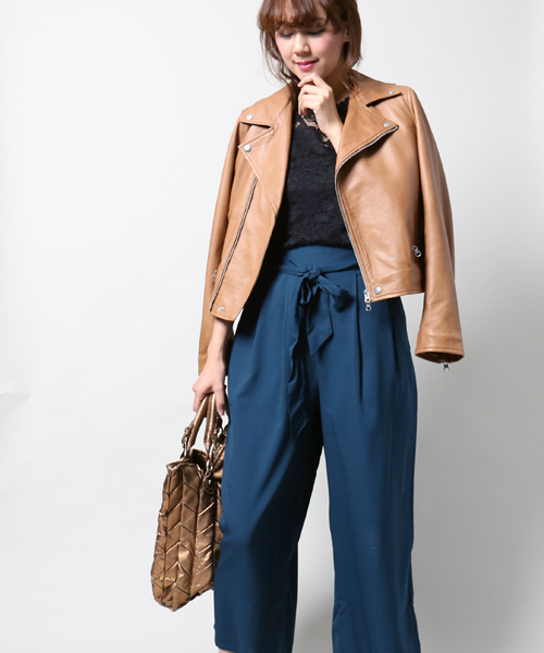 MARBLE WALTS（マーブルワルツ）の「プチハイネックインナーキャミ付き（Tシャツ/カットソー・レディース・マスタード/ブラック/オフホワイト・M/L）」の5枚目の写真