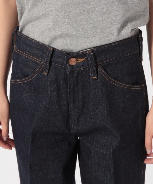 LOWRYS FARM(ローリーズファーム)の「Wrangler/フレアパンツ 784087(デニムパンツ・レディース・ブルー/ワンウォッシュ・SMALL/MEDIUM)」の7枚目の写真