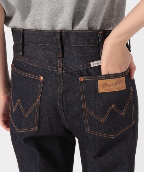 LOWRYS FARM(ローリーズファーム)の「Wrangler/フレアパンツ 784087(デニムパンツ・レディース・ブルー/ワンウォッシュ・SMALL/MEDIUM)」の6枚目の写真