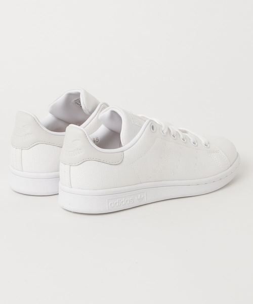 adidas(アディダス)の「スタンスミス STAN SMITH オリジナルス(スニーカー・メンズ・ホワイト・24.5cm/25.5cm/22.0cm/22.5cm/23.5cm/27.0cm/26.5cm/28.5cm/30.0cm/25.0cm/27.5cm/28.0cm/23.0cm/24.0cm/26.0cm/29.0cm/29.5cm)」の2枚目の写真