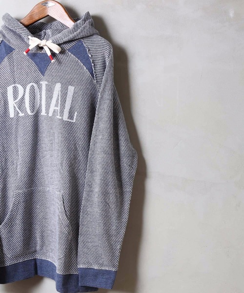 roial（ロイアル）の「FL212 / ROIAL(ロイアル) フロントブランドロゴ ダメージテイスト ユニセックスサイジング ラグラン プルオーバーパーカー（パーカー・メンズ・レッド系その他/ブラック/グレー/ブルー・MEDIUM/LARGE/SMALL）」の9枚目の写真