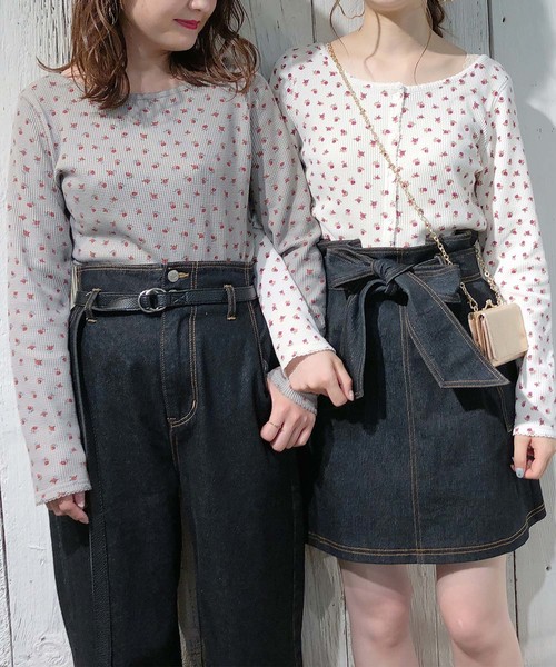 one after another NICE CLAUP(ワンアフターアナザーナイスクラップ)の「サーマルプリントカーディガン(カーディガン/ボレロ・レディース・オフホワイト/ブラック/ホワイト系その他/グレー系その他・FREE)」の10枚目の写真