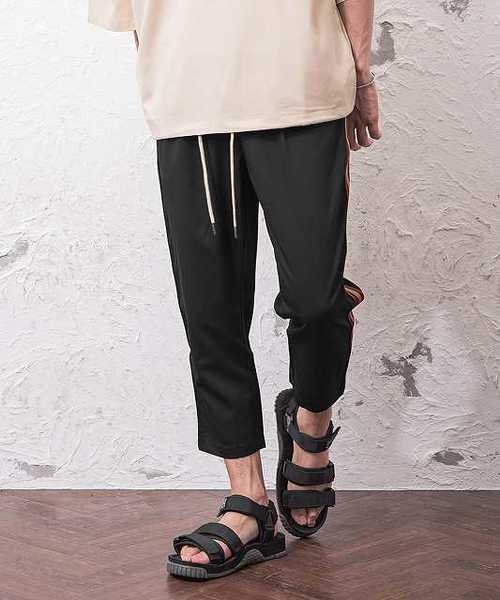 MinoriTY（マイノリティ）の「メンズサイドレトロラインＴＲアンクルパンツ（その他パンツ・メンズ・ブラック/ベージュ/ネイビー/チャコール・M/L）」の2枚目の写真