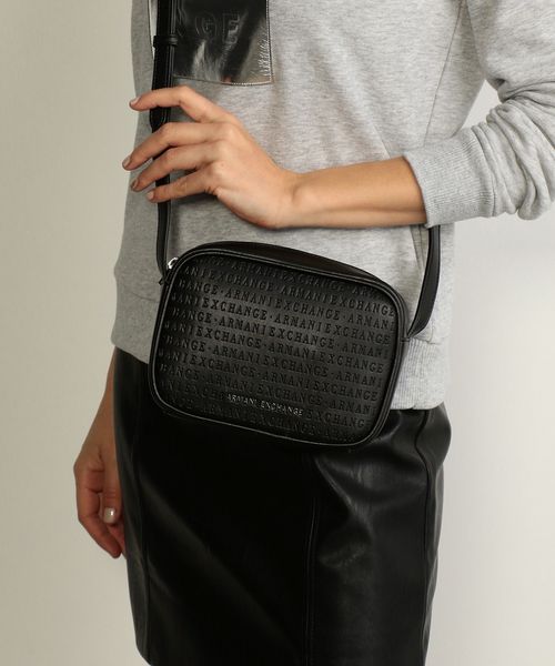ARMANI EXCHANGE（アルマーニエクスチェンジ）の「【A|Xアルマーニ エクスチェンジ】オールオーバーロゴ　ミニショルダーバッグ（ショルダーバッグ・レディース・ブラック/ダークベージュ・FREE）」の7枚目の写真