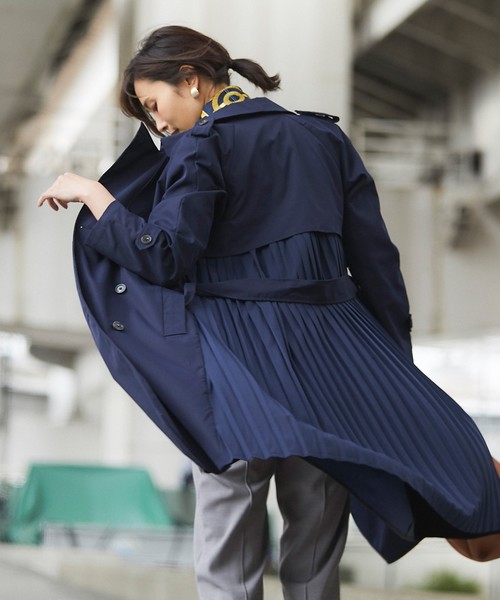 &. NOSTALGIA（アンドドットノスタルジア）の「バックプリーツトレンチ