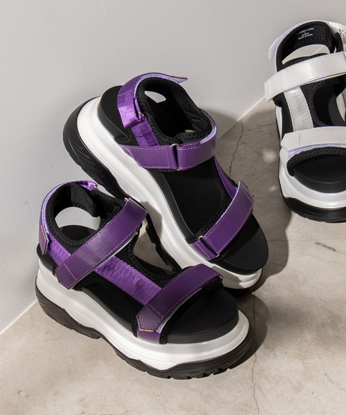 WEGO（ウィゴー）の「WEGO/厚底テープスポーツサンダル（サンダル・レディース・ホワイト/ブラック/その他1/パープル・LARGE/MEDIUM）」の3枚目の写真
