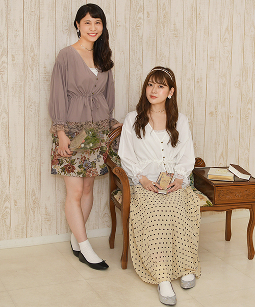 PairPair(ペアペア)の「レース付きボリュームギャザーブラウス(シャツ/ブラウス・レディース・オフホワイト/モカ/スモークピンク・FREE)」の4枚目の写真