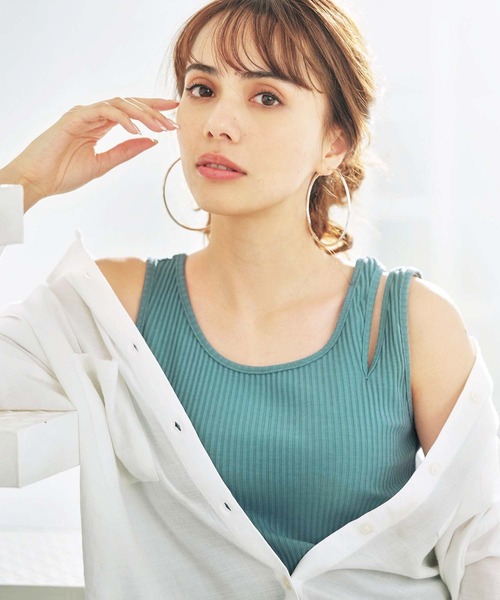 GeeRA(ジーラ)の「アシメネックタンクトップ(タンクトップ・レディース・ブラック/イエロー/サックスブルー/ダークブラウン・LARGE/X-LARGE/SMALL/XX-LARGE/MEDIUM)」の3枚目の写真