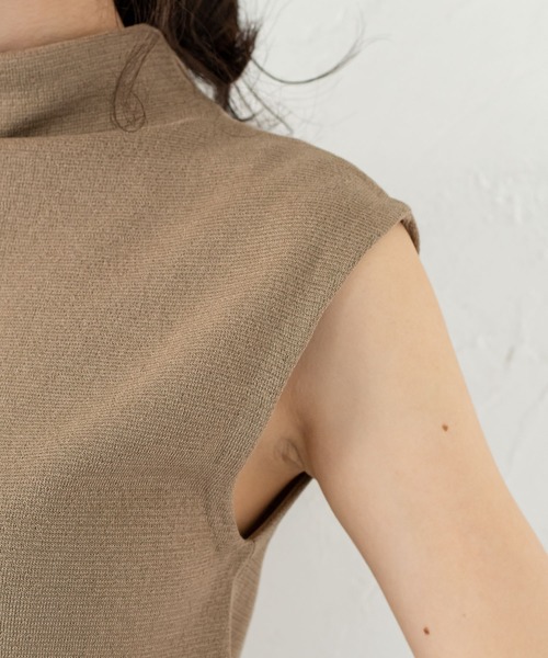 LOUNGEDRESS（ラウンジドレス）の「ボトルネックニット（ニット/セーター・レディース・ブラック/アイボリー/モカ・FREE）」の6枚目の写真