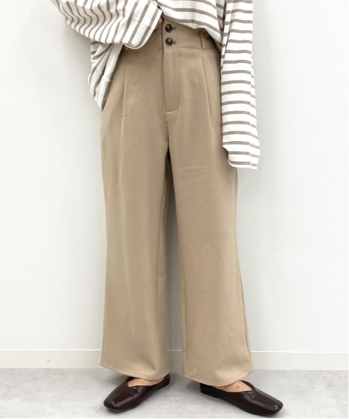 apres jour mignon(アプレジュールミニョン)の「タック入りストレートパンツ【ZOZOTOWN限定アイテム】(その他パンツ・レディース・ダークブラウン/ベージュ/モカ・フリー)」の1枚目の写真