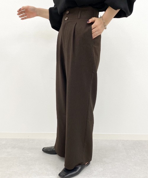 apres jour mignon(アプレジュールミニョン)の「タック入りストレートパンツ【ZOZOTOWN限定アイテム】(その他パンツ・レディース・ダークブラウン/ベージュ/モカ・フリー)」の5枚目の写真