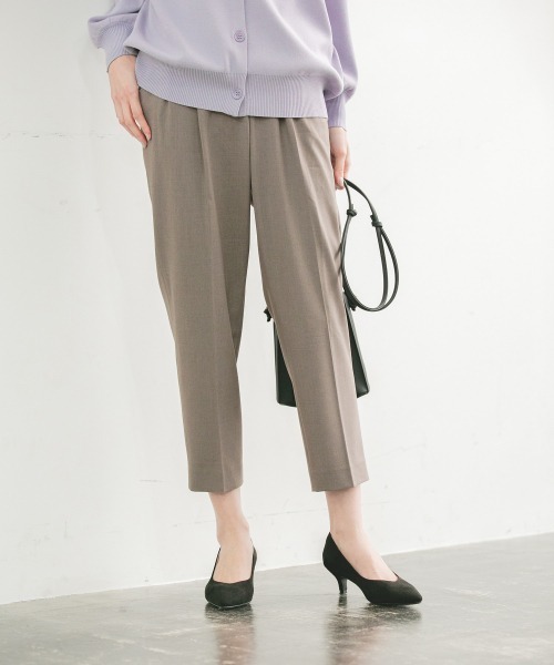 GLOBAL WORK(グローバルワーク)の「ウツクシルエットテーパードパンツ/917023(その他パンツ・レディース・ライトグリーン/アイボリー/グレー系その他/ブラック/ベージュ/ネイビー/ライトブルー/ピンク/ブラウン/グレー/ベージュ系その他/グレー系その他5・SMALL/MEDIUM/LARGE/X-LARGE/XX-LARGE/X-SMALL)」の4枚目の写真