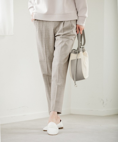 GLOBAL WORK(グローバルワーク)の「ウツクシルエットテーパードパンツ/917023(その他パンツ・レディース・ライトグリーン/アイボリー/グレー系その他/ブラック/ベージュ/ネイビー/ライトブルー/ピンク/ブラウン/グレー/ベージュ系その他/グレー系その他5・SMALL/MEDIUM/LARGE/X-LARGE/XX-LARGE/X-SMALL)」の8枚目の写真