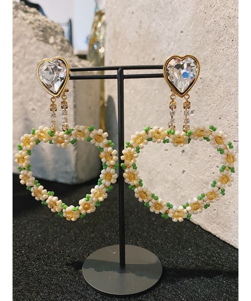 PAMEO POSE（パメオポーズ）の「Heart Of Flower Pierce（ピアス
