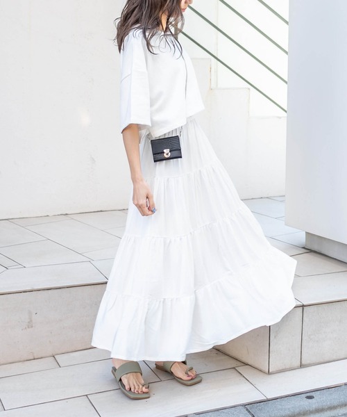 RASVOA（ラスボア）の「レイヤード風半袖ティアードワンピース（ワンピース・レディース・ブラック/グレー/ブルー/オフホワイト/カーキ・FREE）」の2枚目の写真