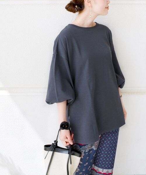 SHIPS(シップス)の「ボリュームスリーブ ビック裏毛プルオーバー(Tシャツ/カットソー・レディース・ダークグレー/ライトグリーン/ホワイト・ONE SIZE)」の2枚目の写真