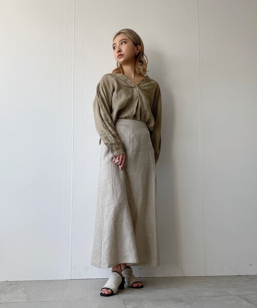 JET（ジェット）の「◆【ウォッシャブル】フレンチリネンVネックブラウス（シャツ/ブラウス・レディース・ホワイト/チャコールグレー/ライトグリーン/ベージュ/ライトオレンジ系/パープル系4/レモンイエロー・80/04）」の12枚目の写真