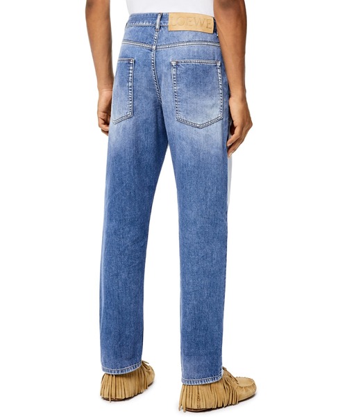 LOEWE（ロエベ）の「ウォッシュド デニム トラウザーズ (コットン)（デニムパンツ・メンズ・ライトブルー・44）」の6枚目の写真