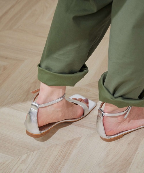 ROPE'（ロペ）の「スクエアフラットサンダル（サンダル・レディース・シルバー/その他1・37.5/36.5/35.5）」の22枚目の写真