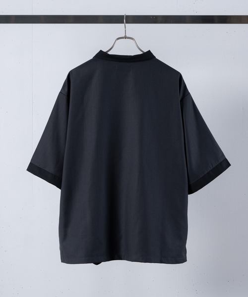 INTER FACTORY(インターファクトリー)の「ファッションインフルエンサーこーせ - スイッチングハーフジップシャツ made in INTER FACTORY(シャツ/ブラウス・メンズ・グレー/ブラック×ブルー・MEDIUM/LARGE)」の4枚目の写真