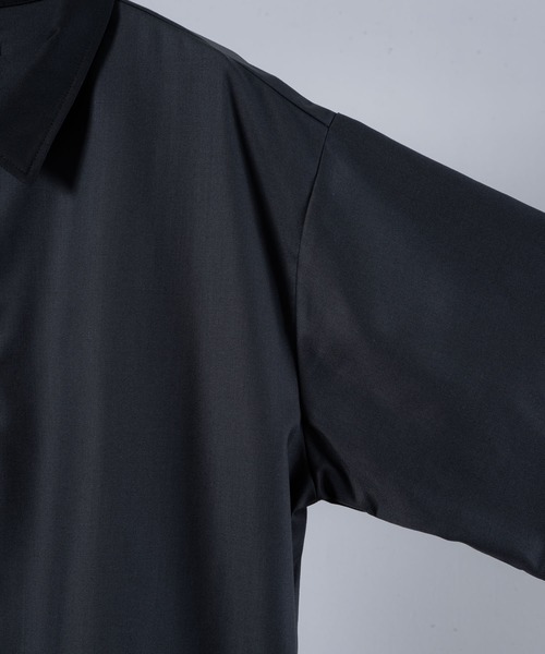 INTER FACTORY(インターファクトリー)の「ファッションインフルエンサーこーせ - スイッチングハーフジップシャツ made in INTER FACTORY(シャツ/ブラウス・メンズ・グレー/ブラック×ブルー・MEDIUM/LARGE)」の11枚目の写真