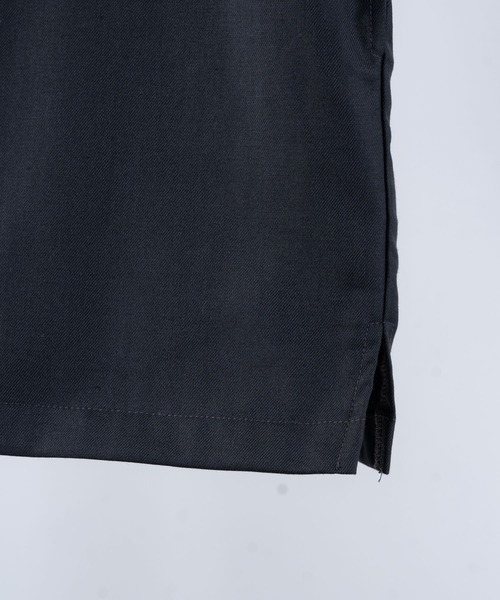 INTER FACTORY(インターファクトリー)の「ファッションインフルエンサーこーせ - スイッチングハーフジップシャツ made in INTER FACTORY(シャツ/ブラウス・メンズ・グレー/ブラック×ブルー・MEDIUM/LARGE)」の8枚目の写真