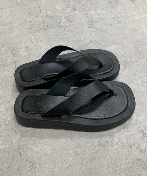 MANGROVE(マングローブ)の「デザイントングサンダル(サンダル・レディース・ホワイト/ブラック・SMALL/MEDIUM/LARGE)」の9枚目の写真