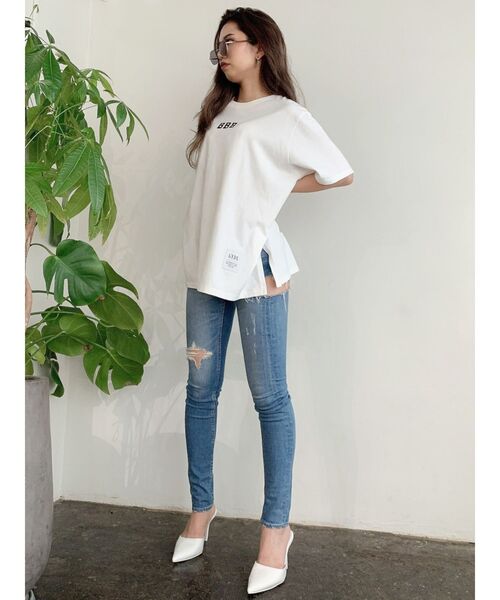 GYDA(ジェイダ)の「BBB BIGTシャツ(Tシャツ/カットソー・レディース・ブラック/ベージュ/オフホワイト・FREE)」の11枚目の写真