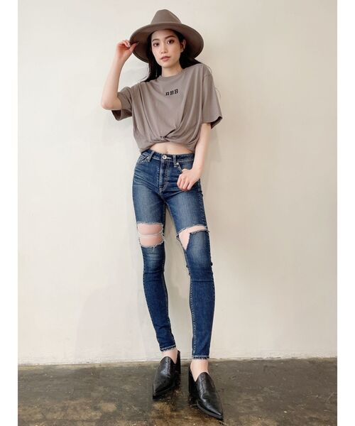 GYDA(ジェイダ)の「BBB BIGTシャツ(Tシャツ/カットソー・レディース・ブラック/ベージュ/オフホワイト・FREE)」の16枚目の写真