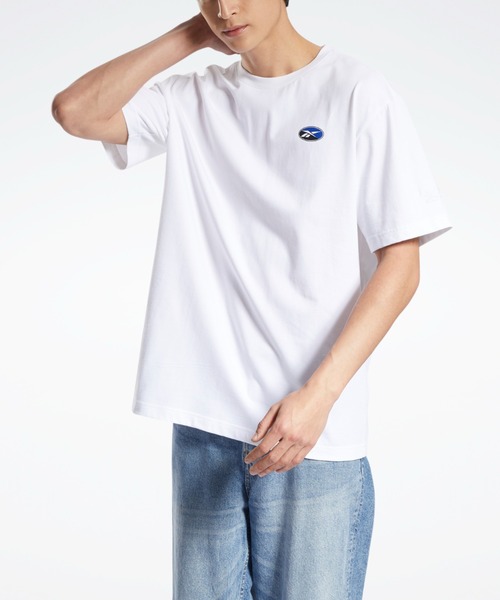 Reebok(リーボック)の「プレミアム ファンデーション ショートスリーブ Tシャツ / Premium-Foundation Short Sleeve T-Shirt(Tシャツ/カットソー・メンズ・ホワイト/ブラック/ゴールド系その他・SMALL/MEDIUM/LARGE/X-LARGE/XX-LARGE/X-SMALL/XXX-LARGE)」の1枚目の写真
