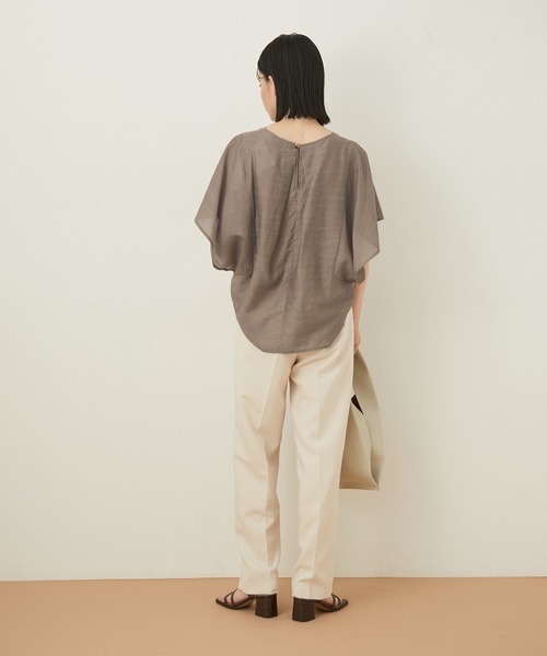 ADAM ET ROPE'（アダムエロペ）の「【アウトレット店舗・WEB限定】シアーリネンミックスブラウス（シャツ/ブラウス・レディース・ライトグレー/ブラック/ブラウン/レンガ・FREE）」の16枚目の写真