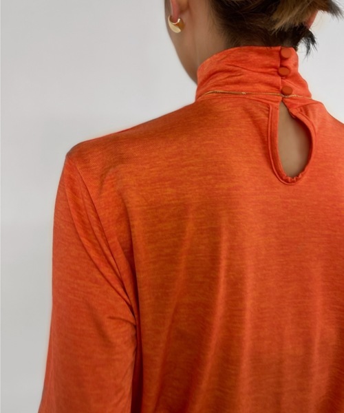 Solace（ソレイス）の「ハイネックストレッチインナートップス（Tシャツ/カットソー・レディース・グリーン/ブラック/オレンジ・FREE）」の17枚目の写真