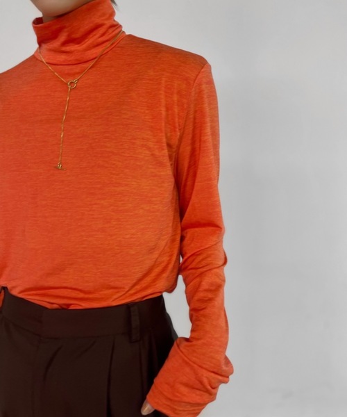 Solace（ソレイス）の「ハイネックストレッチインナートップス（Tシャツ/カットソー・レディース・グリーン/ブラック/オレンジ・FREE）」の16枚目の写真