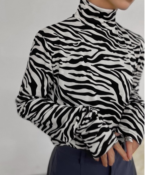 Solace（ソレイス）の「ハイネックストレッチインナートップス（Tシャツ/カットソー・レディース・グリーン/ブラック/オレンジ・FREE）」の4枚目の写真