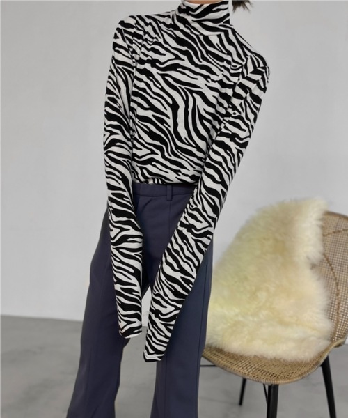 Solace（ソレイス）の「ハイネックストレッチインナートップス（Tシャツ/カットソー・レディース・グリーン/ブラック/オレンジ・FREE）」の5枚目の写真