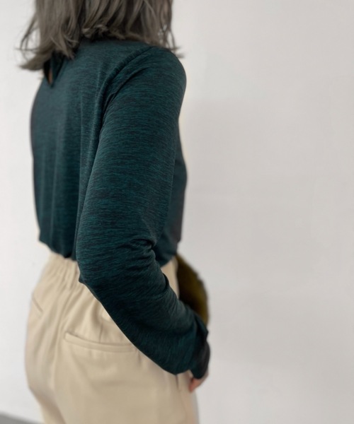 Solace（ソレイス）の「ハイネックストレッチインナートップス（Tシャツ/カットソー・レディース・グリーン/ブラック/オレンジ・FREE）」の13枚目の写真