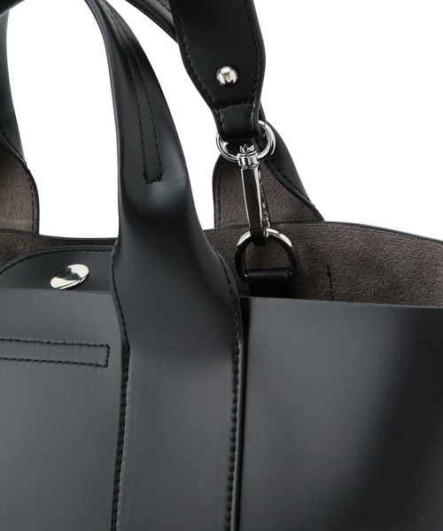 SALON adam et rope'(サロン アダム エ ロペ)の「ポーチ付きフェイクレザートートバッグ(トートバッグ・レディース・ブラック/マスタード/ライトグレー・FREE)」の7枚目の写真