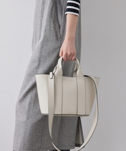 SALON adam et rope'(サロン アダム エ ロペ)の「ポーチ付きフェイクレザートートバッグ(トートバッグ・レディース・ブラック/マスタード/ライトグレー・FREE)」の21枚目の写真