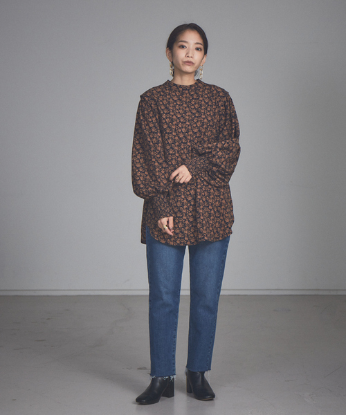 NOMINE(ノミネ)の「【展開店舗限定】カットオフテーパードデニム(デニムパンツ・レディース・ライトグレー/ブルー・X-SMALL/S/M/L)」の5枚目の写真