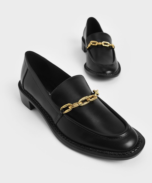 CHARLES & KEITH(チャールズ & キース)の「チャンキーチェーンリンク ローファー / Chunky Chain Link Loafers(ローファー・レディース・ブラック/オリーブ/マルチ/バーガンディー・22.5cm/23cm/23.5cm/24.5cm/25cm/25.5cm)」の12枚目の写真