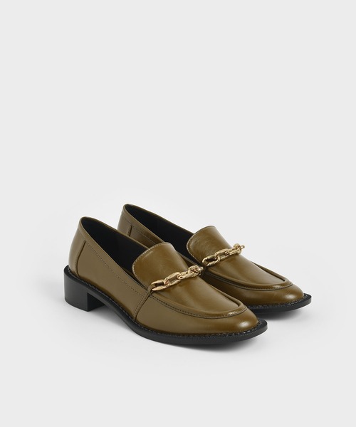 CHARLES & KEITH(チャールズ & キース)の「チャンキーチェーンリンク ローファー / Chunky Chain Link Loafers(ローファー・レディース・ブラック/オリーブ/マルチ/バーガンディー・22.5cm/23cm/23.5cm/24.5cm/25cm/25.5cm)」の17枚目の写真