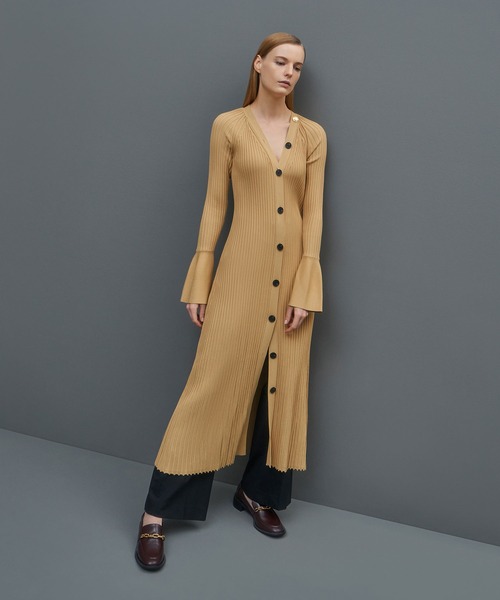 CHARLES & KEITH(チャールズ & キース)の「チャンキーチェーンリンク ローファー / Chunky Chain Link Loafers(ローファー・レディース・ブラック/オリーブ/マルチ/バーガンディー・22.5cm/23cm/23.5cm/24.5cm/25cm/25.5cm)」の18枚目の写真