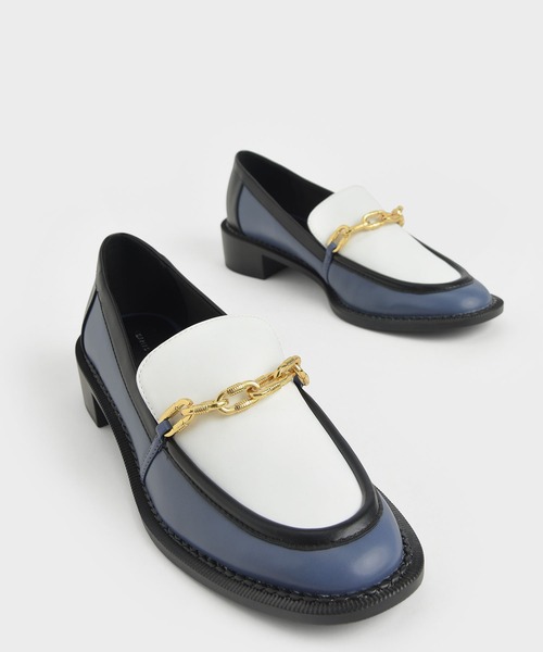 CHARLES & KEITH(チャールズ & キース)の「チャンキーチェーンリンク ローファー / Chunky Chain Link Loafers(ローファー・レディース・ブラック/オリーブ/マルチ/バーガンディー・22.5cm/23cm/23.5cm/24.5cm/25cm/25.5cm)」の19枚目の写真