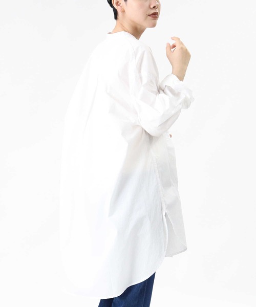 HONEYSUCKLE ROSE（ハニーサックルローズ）の「【HONEYSUCKLE ROSE】バンドカラー長袖シャツ（シャツ/ブラウス・レディース・ホワイト/ホワイト×ネイビー・M/L）」の14枚目の写真