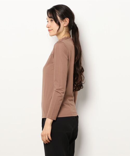 ELVENCE DEUX(エルベンスドゥ)の「レースハイネックT(Tシャツ/カットソー・レディース・ブラック/オフホワイト/ブラウン/グレー・MEDIUM/LARGE)」の6枚目の写真