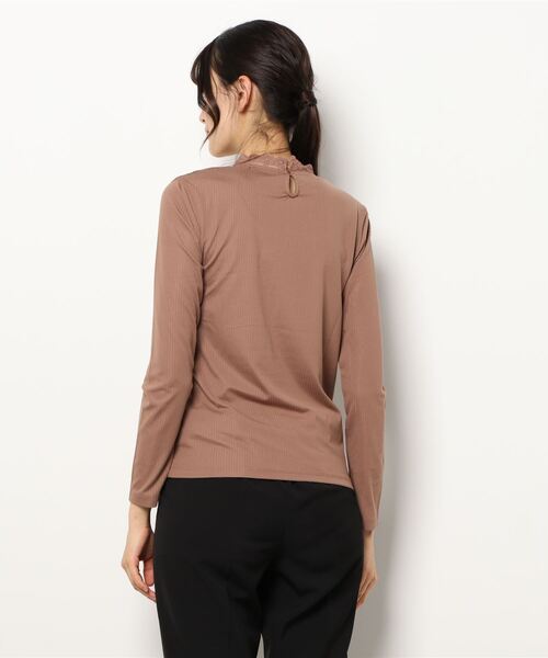 ELVENCE DEUX(エルベンスドゥ)の「レースハイネックT(Tシャツ/カットソー・レディース・ブラック/オフホワイト/ブラウン/グレー・MEDIUM/LARGE)」の5枚目の写真