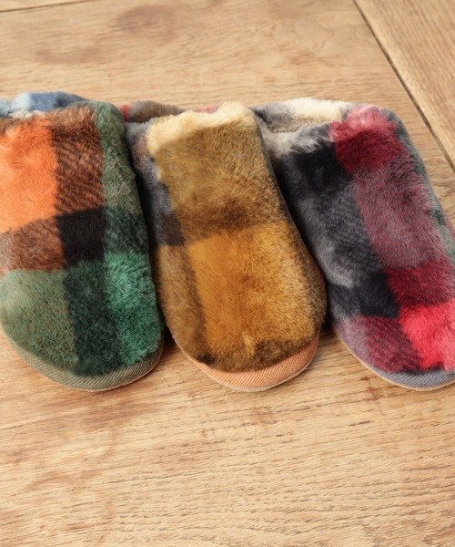 BIRTHDAY BAR（バースデイバー）の「チェックファー ルームシューズ（ルームシューズ/スリッパ・レディース・ブラウン/イエロー/グレー/グリーン・フリー）」の5枚目の写真