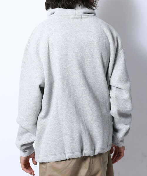 FREAK'S STORE（フリークスストア）の「WEB限定 KELTY×FREAK'S STORE/ケルティ 別注 ワンポイント ヴィンテージロゴ ボトルネックスウェット/ハイネック/ビッグシルエット（スウェット・メンズ・ブラック/グレー/ブラウン/ダークグリーン/グレイッシュブルー・SMALL/MEDIUM/LARGE/X-LARGE）」の12枚目の写真