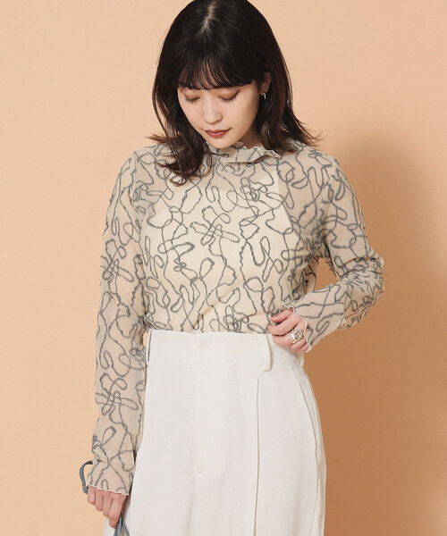 Ray BEAMS(レイビームス)の「Ray BEAMS / 起毛 チュール ハイネック カットソー(Tシャツ/カットソー・レディース・ブラック/ベージュ・ONE SIZE)」の8枚目の写真